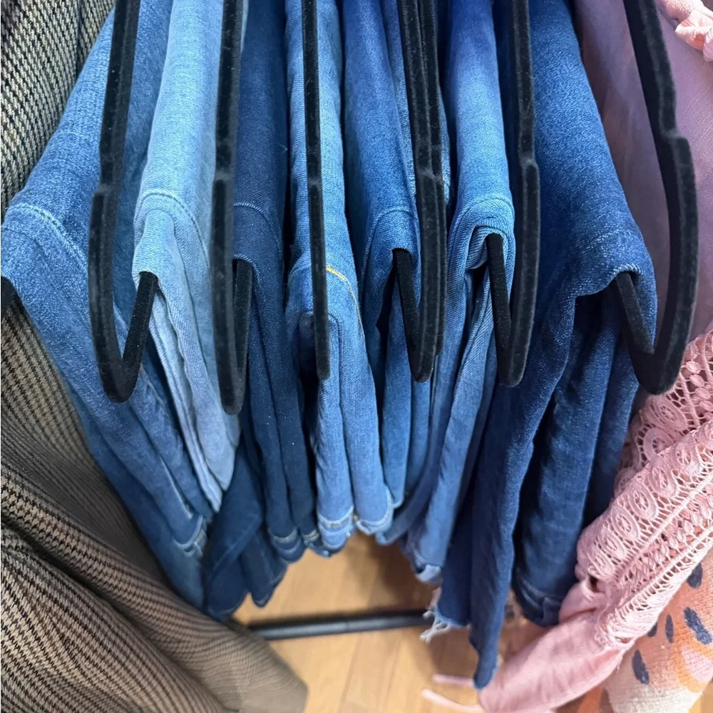 Revolving inventory!  Cole to live shows Wednesday at 5 or Saturday at 10…